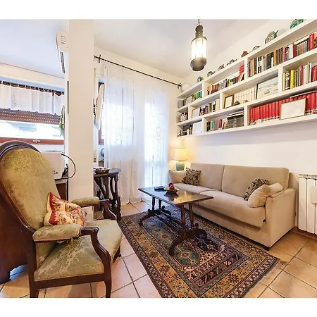 Two-bedroom In Rm Appartement *