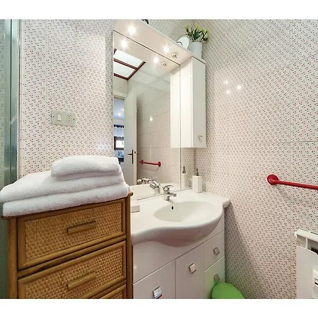Two-bedroom In Rm *