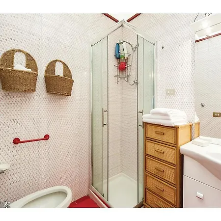 Two-bedroom In Rm Appartement